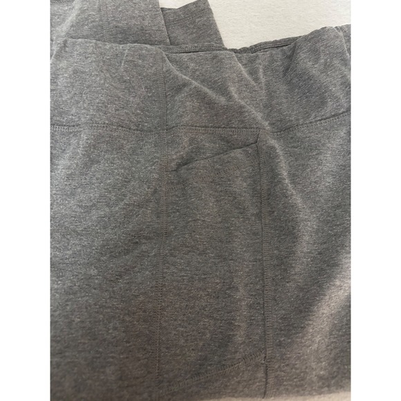 Athletic Works Womens XXL 20 Heather Gray Capri Leggings Side Pockets Cropped - Picture 4 of 5